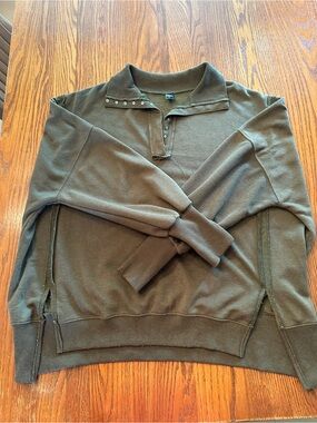 Women’s Olive Green Quarter-Placket Sweatshirt